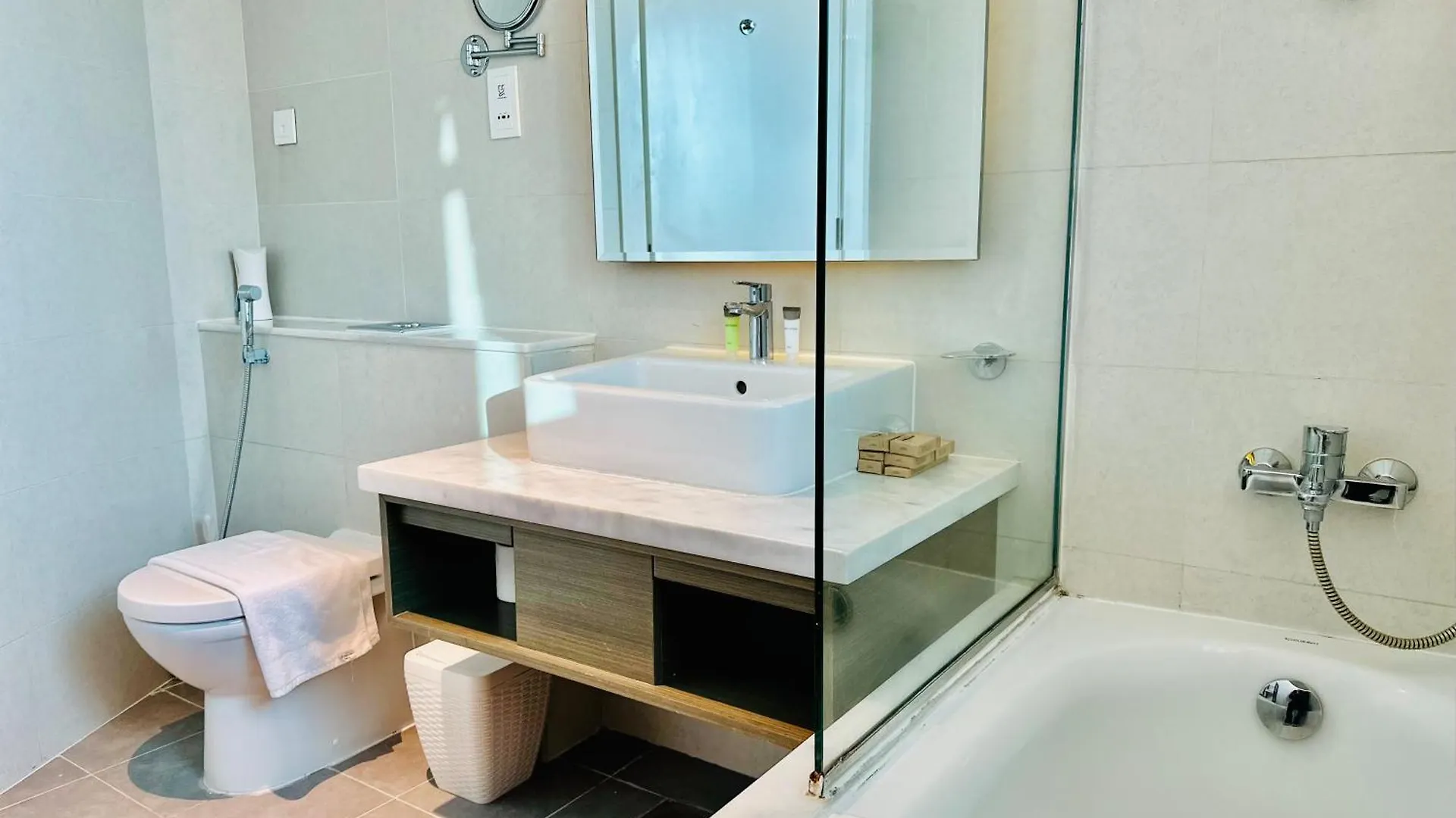 Vserve Stylish Suite 1 Bedroom With Burj Khalifa And Canal View Dubaï Émirats arabes unis